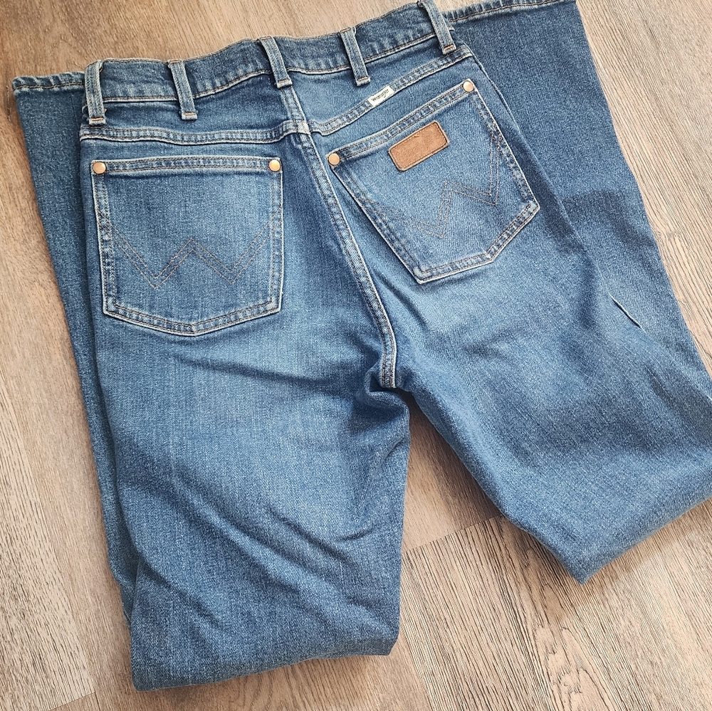Wrangler Westward 626 High Rise Jeans - Picture 2 of 6